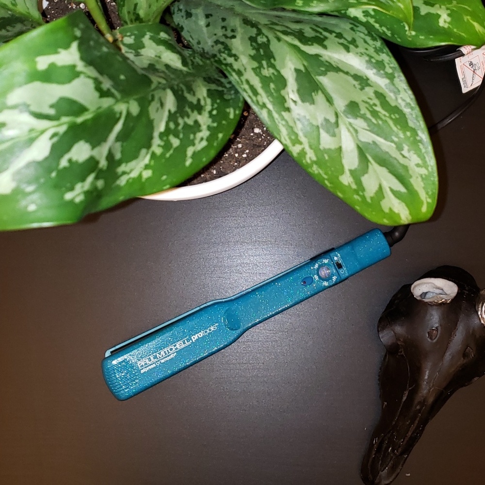 LIMITED EDITION Paul Mitchell Flat Iron